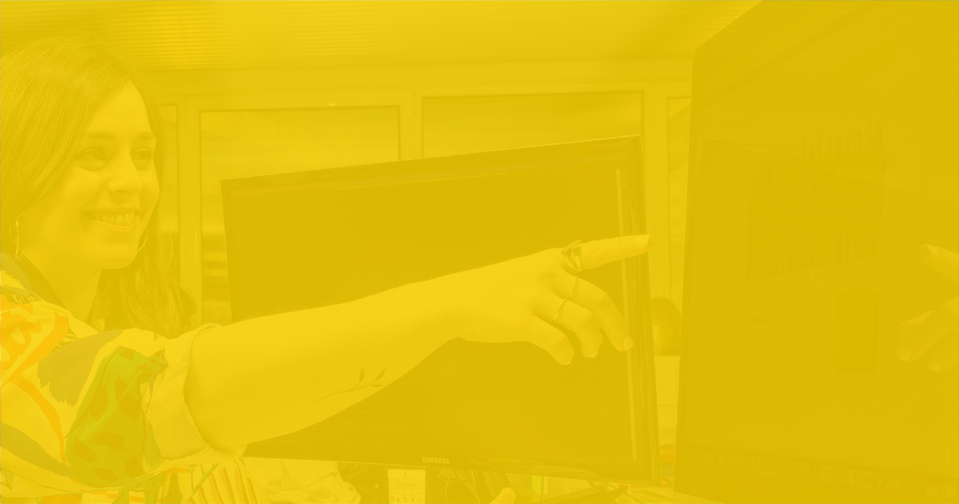 Web diseinatzaile eta garatzaile baten bila ari gara AZKren lantaldea osatzeko